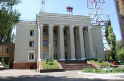 У Донецьку вимкнули всі загальнонаціональні та місцеві канали: замість ICTV – ТВЦ, замість 5-го каналу – СТС