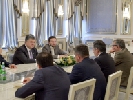 Нацрада має зайняти жорстку позицію в галузі інформаційної безпеки – Порошенко