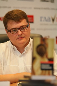Деркомтелерадіо призначив нового директора державного видавництва «Мистецтво»