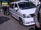 Кременчуцький чиновник напав на журналістку ТК &laquo;Візит&raquo; і випхав її у &laquo;коридор ганьби&raquo; (ВІДЕО)