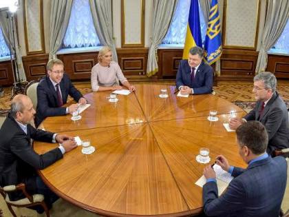 Увечері загальнонаціональні телеканали покажуть інтерв’ю з Президентом Порошенком