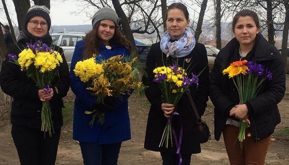 Українських журналісток, які їхали підтримати Надію Савченко, видворили з Росії