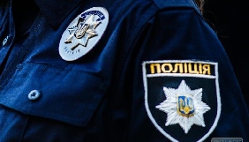 Столична поліція шукає невідомого, який викрав зброю з авто журналіста