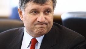 Арсен Аваков заявляє, що Зураба Аласанію хочуть звільнити за критику влади