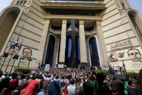 У Єгипті трьох журналістів можуть заочно засудити до смертної кари