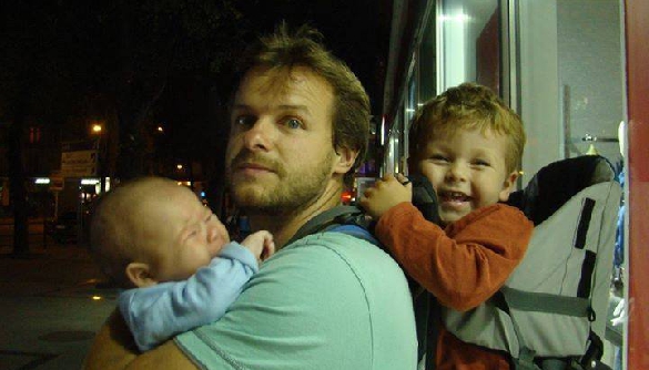 Тато в декреті Артем Чапай: &laquo;Одна помита чоловіком тарілка - краще, ніж один раз ужите слово &ldquo;мисткиня&rdquo;&raquo;