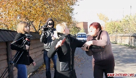 Власницю готелю, яка у Житомирі напала на журналістів, суд оштрафував на 1,7 тис грн