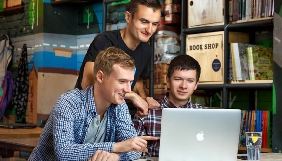 В Україні розробили мобільний додаток Stack для створення інтерактивних &laquo;до-після&raquo; фото
