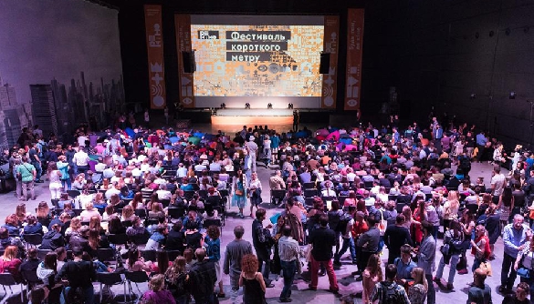 Сім тисяч відвідувачів, Pianoboy і троєщинські бабусі: як створювався перший фестиваль «Де кіно»