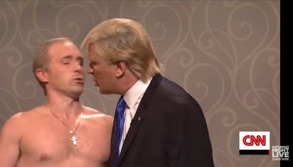 Телешоу на каналі NBC показало поцілунок Трампа і Путіна (ВІДЕО)