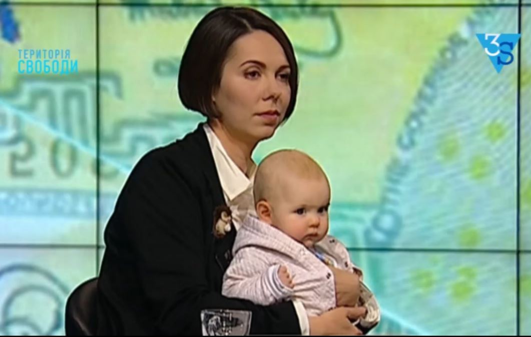 На канале 3S.tv соведущим экономической программы стал грудной ребенок (ВИДЕО)   