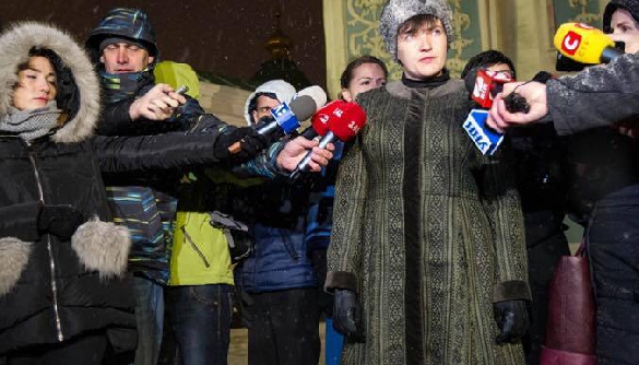 Савченко в шапке, власть - в выигрыше