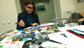 Журналісти &laquo;Укрінформу&raquo; підписали новорічні листівки на підтримку Сущенка