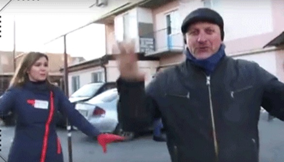 В Одесі чоловік кидався на журналістів «Думской ТВ»
