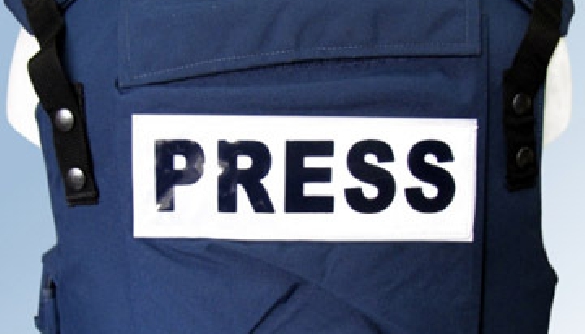 Прес-центр штабу АТО нагадав журналістам про шоломи та бронежилети