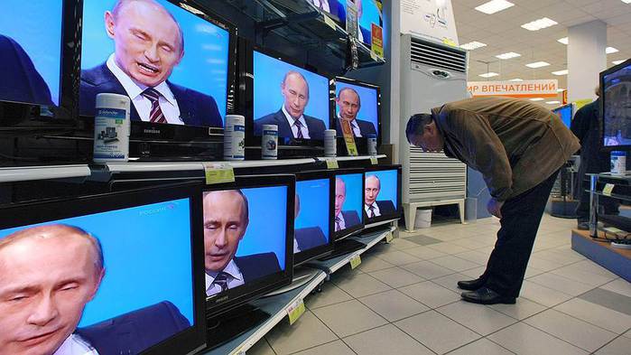 Росіяни стали менше довіряти інформації з телевізора