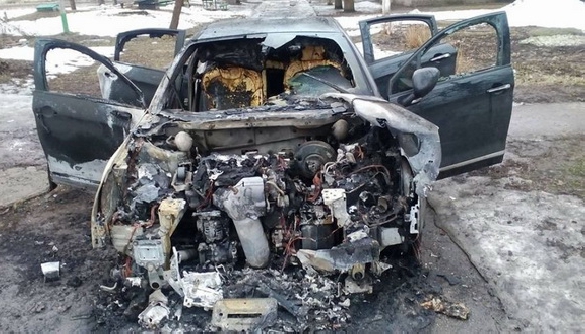 У Кам’янському спалили автомобіль ще одного редактора