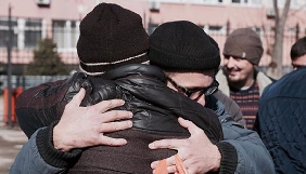 У Криму звільняють арештованих за відеозйомку під час обшуку в Марлена Мустафаєва