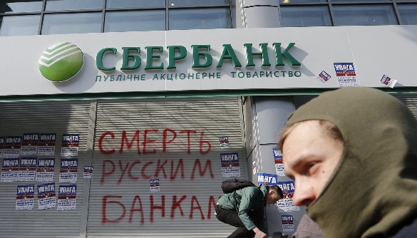 Журналісти й Петро Порошенко рятують Україну від революцій