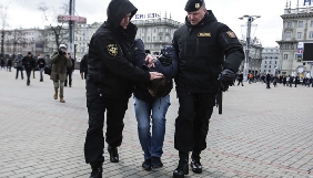 Редактор білоруської версії сайту InformNapalm та частина затриманих у Білорусі журналістів залишаються за гратами