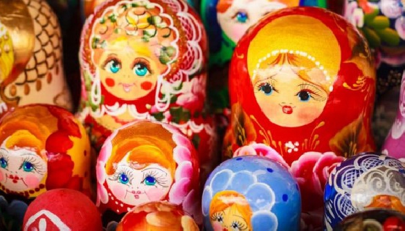 Як Росія експортує до Європи антиліберальні цінності. Аналіз пропаганди у Східній Європі