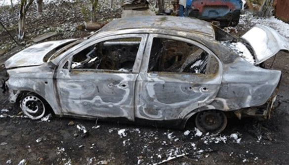 Поліція розслідує підпал автомобіля вінницького журналіста Віктора Рися