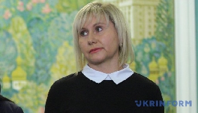 Дружина журналіста Сущенка просить допомоги у першої леді Франції