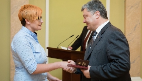 Порошенко нагородив орденами 17 медійників (СПИСОК)