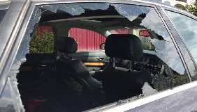 В Ужгороді журналісту Нового каналу пошкодили авто