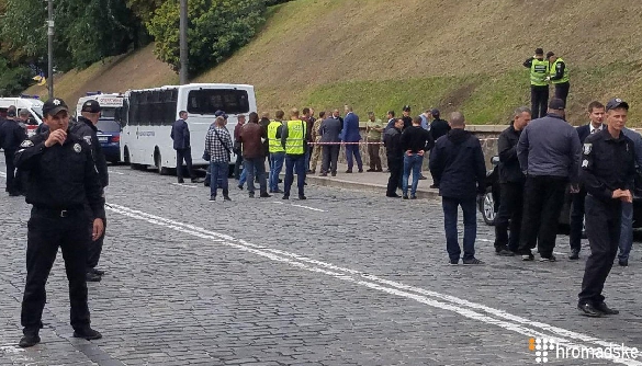 Как отреагировали информационные каналы на взрыв на Грушевского (ДОПОЛНЕНО)