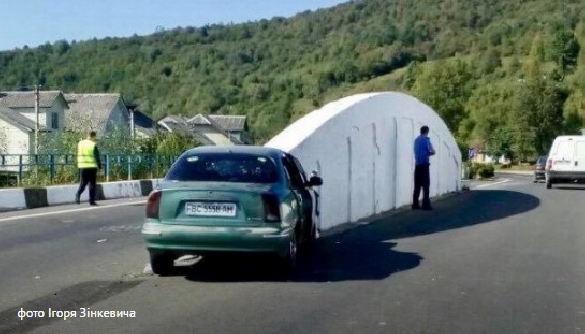 На Львівщині розбився автомобіль із журналістами львівського телеканалу НТА та ІА «Вголос»