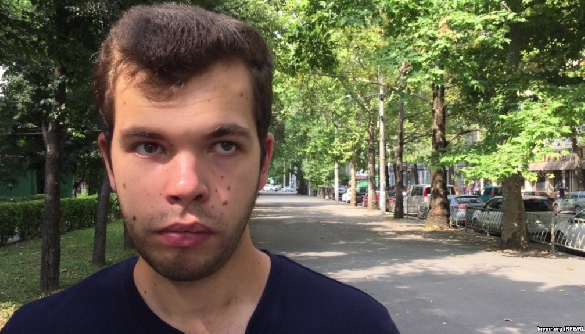 Активіст, який презентував українську газету в окупованому Криму, змушений був залишити півострів
