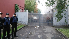 У Луцьку журналістів &laquo;Аверсу&raquo; заблокували на території СБУ, звинувативши в незаконному проникненні