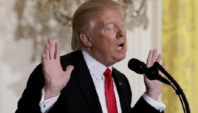 Трамп пропонує забирати ліцензії у телеканалів, новини яких він спростовує