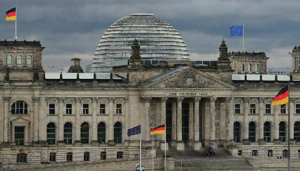 Спікер парламенту Німеччини висловив солідарність із Сенцовим і Серебренниковим