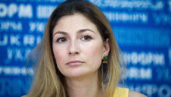 Еміне Джапарова збурила глядачів «Дождя» відмовою спілкуватися з ведучою російською мовою