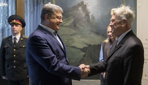 Порошенко запропонував Лінчу обдумати створення фільму про війну в Україні