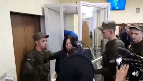 Жанари Ахмет звільнили у залі суду та передали на поруки депутату Заліщук