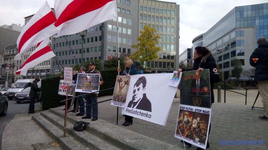 У Брюсселі активісти вимагали від Лукашенка та Путіна звільнення українських журналістів