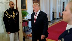 Велику частину свого робочого дня Трамп приділяє перегляду телевізора і постам у Twitter - ЗМІ