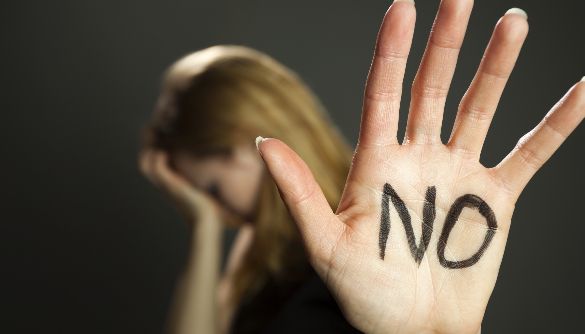 Б'є &mdash; треба тікати. Як ЗМІ висвітлювали акцію &laquo;16 днів проти насилля&raquo;