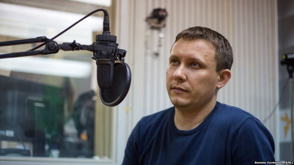 Український журналіст разом із британським колегою пише книгу про «Приватбанк»