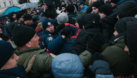 У Вінниці на головреда інтернет-видання &laquo;Вежа&raquo; напали мітингувальники (ВІДЕО)