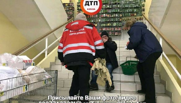 Журналістка Dtp.kiev.ua Анна Ситник повідомляє про перешкоджання у столичному супермаркеті