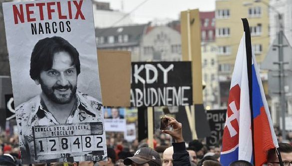 У Словаччині знову відбулися масові антиурядові демонстрації з вимогою розслідувати вбивство журналіста