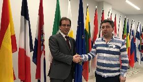 Представництво ЄС пообіцяло і надалі стежити за справою журналіста Фікрета Гусейнлі