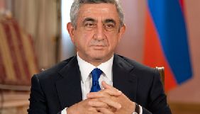 У Вірменії учасники акції проти прем'єрства колишнього президента Саргсяна увірвалися до будівлі Громадського радіо