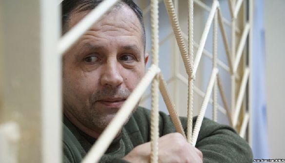 До засудженого у Криму голодуючого українського активіста Балуха не пускають медиків - правозахисник