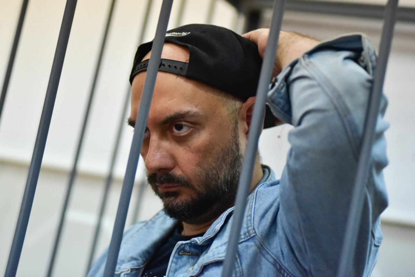 Суд залишив російського режисера Серебренникова під домашнім арештом до 19 липня