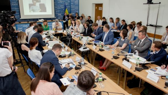 Точка біфуркації: що відбувається з правами журналістів в Україні